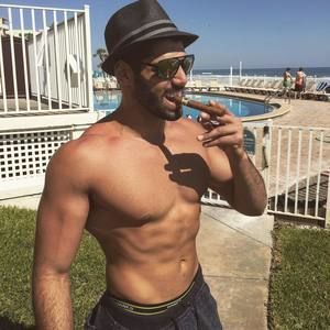 Meet your Posher, Omar